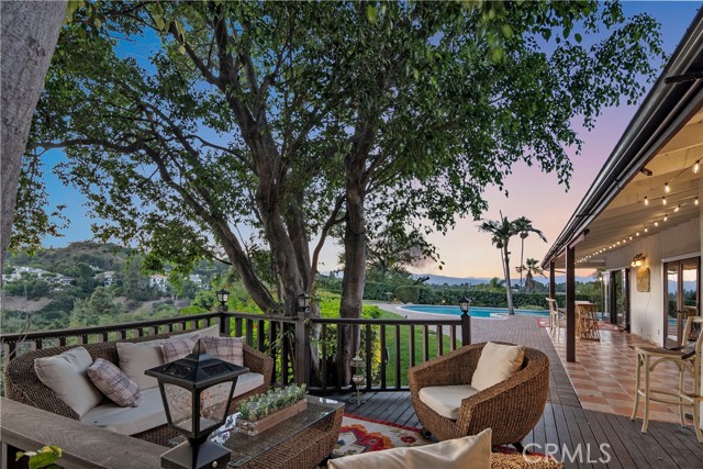 Detail Gallery Image 14 of 15 For 3701 Royal Meadow, Sherman Oaks,  CA 91403 - 4 Beds | 3 Baths