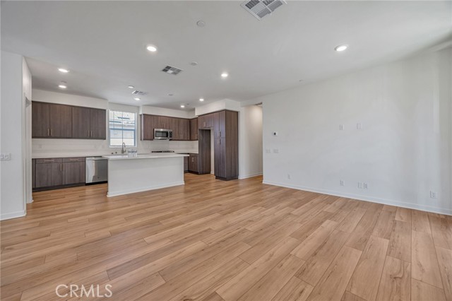 8227 Traveller Street, Chino CA: https://media.crmls.org/medias/71307b92-eed0-4789-a874-4e29bc68d749.jpg