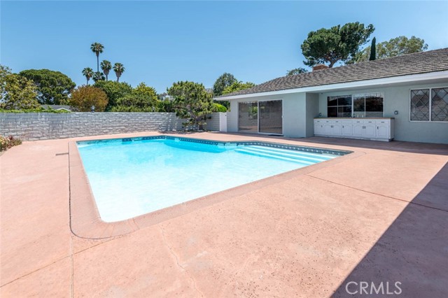 11 Sunnyfield, Rolling Hills Estates, California 90274, 4 Bedrooms Bedrooms, ,2 BathroomsBathrooms,Residential,Sold,Sunnyfield,PV22127570