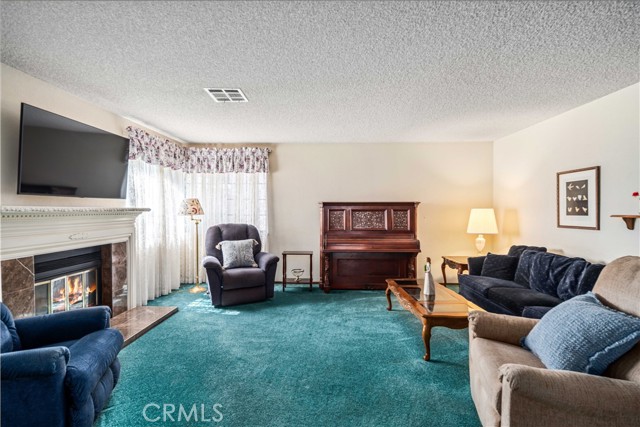 37229 Dalzell Street, Palmdale CA: https://media.crmls.org/medias/7130ad9f-57b7-49b2-95d5-548fbe443ca4.jpg