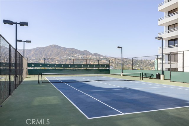 343 Pioneer Drive, Glendale CA: https://media.crmls.org/medias/7131360f-343b-486e-a09e-1fa5df8a7f54.jpg