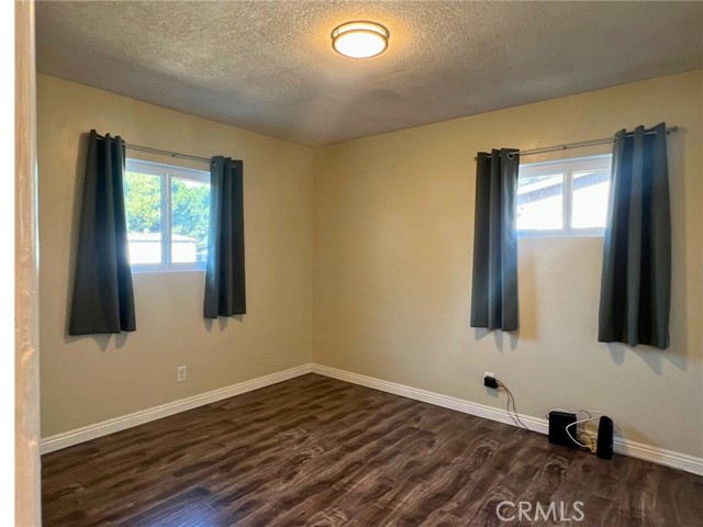 Detail Gallery Image 12 of 21 For 174 S Grand Army, San Jacinto,  CA 92583 - 2 Beds | 1 Baths