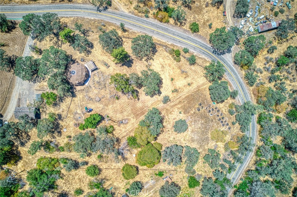 https://media.crmls.org/medias/7132cc38-78ac-4cb9-80dd-9b2e12360885.jpg?preset=X-Large