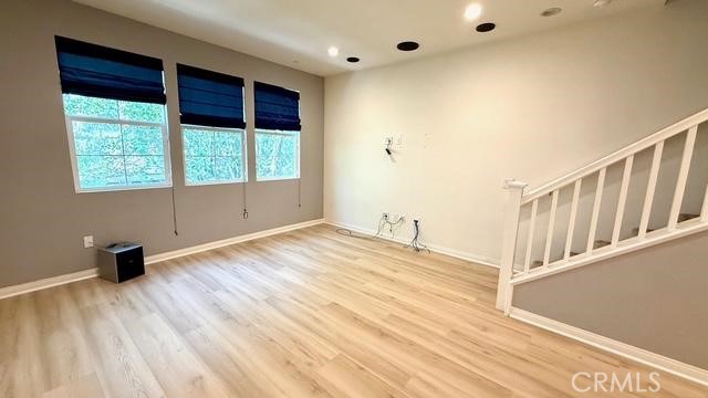 904 N Primrose Lane, Azusa CA: https://media.crmls.org/medias/7132e012-c045-42a0-a2a9-ad8f174f19fd.jpg