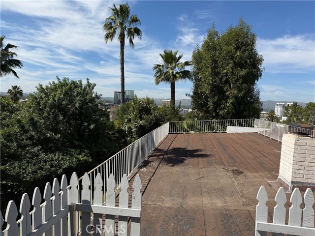 Detail Gallery Image 27 of 27 For 20838 Exhibit Ct, Woodland Hills,  CA 91367 - 4 Beds | 4 Baths