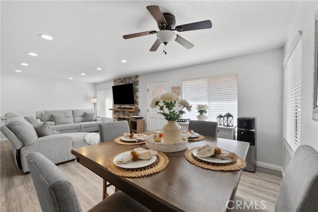 Detail Gallery Image 13 of 40 For 22637 Copper Hill #90,  Saugus,  CA 91350 - 2 Beds | 2/1 Baths