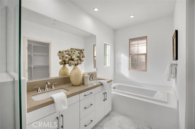 100 Soaring Eagle, Irvine CA: https://media.crmls.org/medias/713410ba-b231-469e-bb85-e23bc5ef6514.jpg