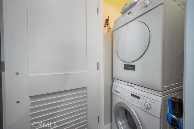 700 E Street, San Diego, California 92101, 1 Bedroom Bedrooms, ,2 BathroomsBathrooms,Residential,For Sale,E Street,OC24112082