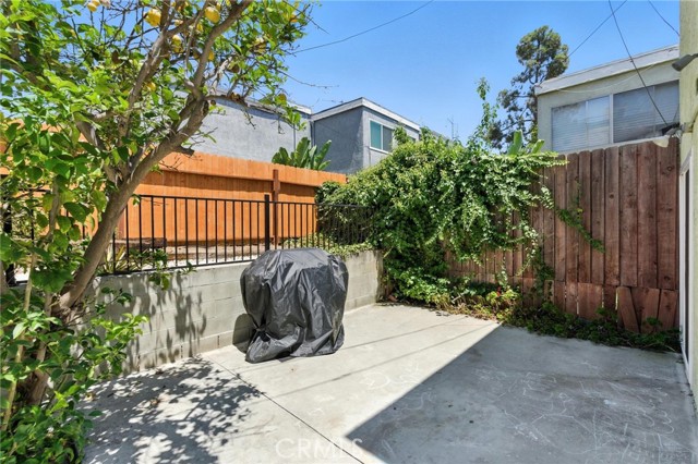 5439 S La Cienega Boulevard, Ladera Heights CA: https://media.crmls.org/medias/713573ef-9f17-4267-bcfa-8c840a57a953.jpg