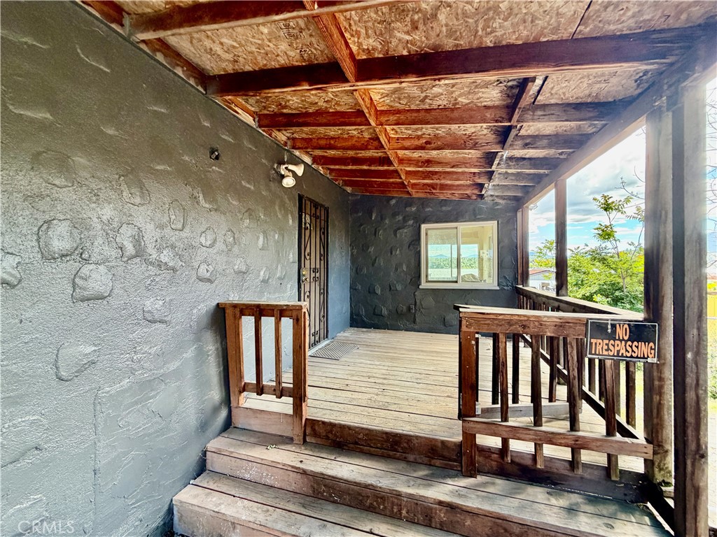 https://media.crmls.org/medias/7135859d-f1c4-456a-97ac-00e5ced0af07.jpg?preset=X-Large
