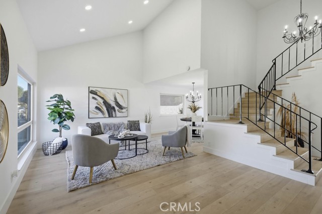 Detail Gallery Image 7 of 48 For 2228 E Nyon Ave, Anaheim,  CA 92806 - 5 Beds | 2/1 Baths