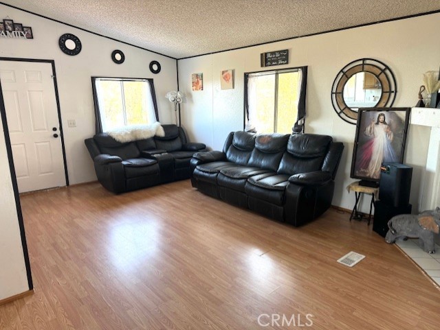 Detail Gallery Image 23 of 29 For 24425 Woolsey Canyon Road #196,  West Hills,  CA 91304 - 3 Beds | 2 Baths