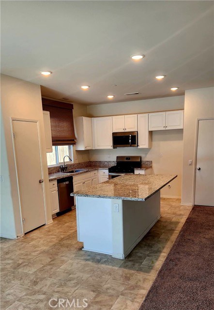 Detail Gallery Image 4 of 12 For Address Is Not Disclosed, Adelanto,  CA 92301 - 3 Beds | 2 Baths