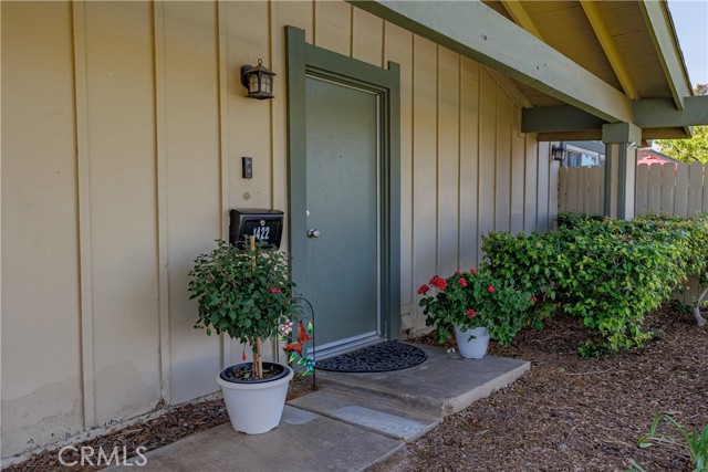 Detail Gallery Image 3 of 53 For 1422 Camelot Dr, Corona,  CA 92882 - 2 Beds | 1/1 Baths