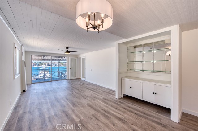 Detail Gallery Image 4 of 17 For 415 E Edgewater Ave #B,  Newport Beach,  CA 92661 - 2 Beds | 1 Baths