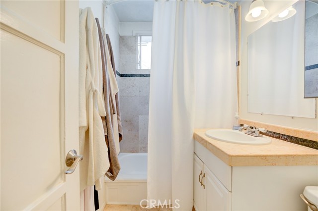 2003 Farrell Avenue, Redondo Beach, California 90278, 5 Bedrooms Bedrooms, ,3 BathroomsBathrooms,Residential,Sold,Farrell,SB22004385