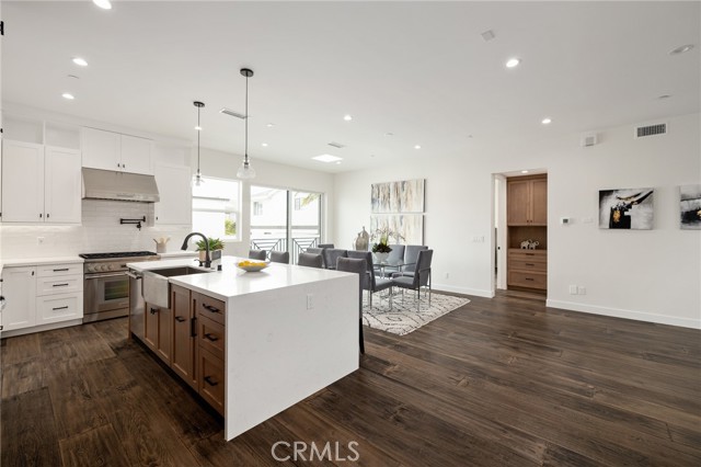 2216 Gates Avenue, Redondo Beach, California 90278, 4 Bedrooms Bedrooms, ,3 BathroomsBathrooms,Residential,Sold,Gates,SB21147875