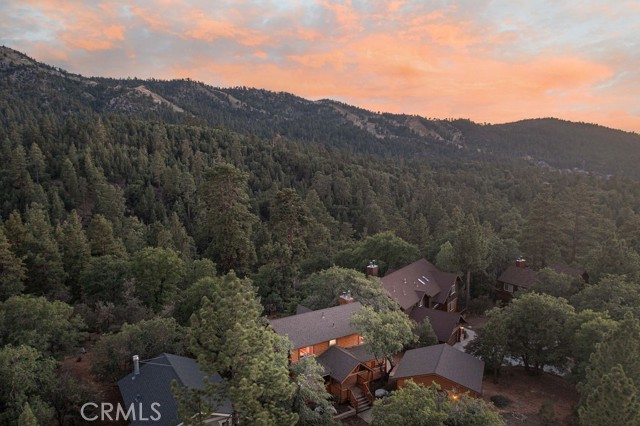 190 Yosemite Drive, Big Bear City CA: https://media.crmls.org/medias/713a6ce9-ba99-4f39-8750-2022f1495054.jpg