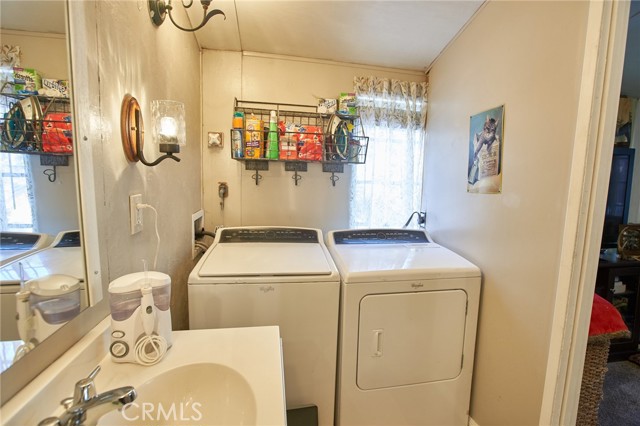 Detail Gallery Image 14 of 26 For 40204 Valley of the Falls, Forest Falls,  CA 92339 - 3 Beds | 2 Baths