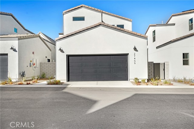 27409 Creekwood Lane, Valencia CA: https://media.crmls.org/medias/713b0780-5ca9-43bc-a3ed-b793a3b086ee.jpg
