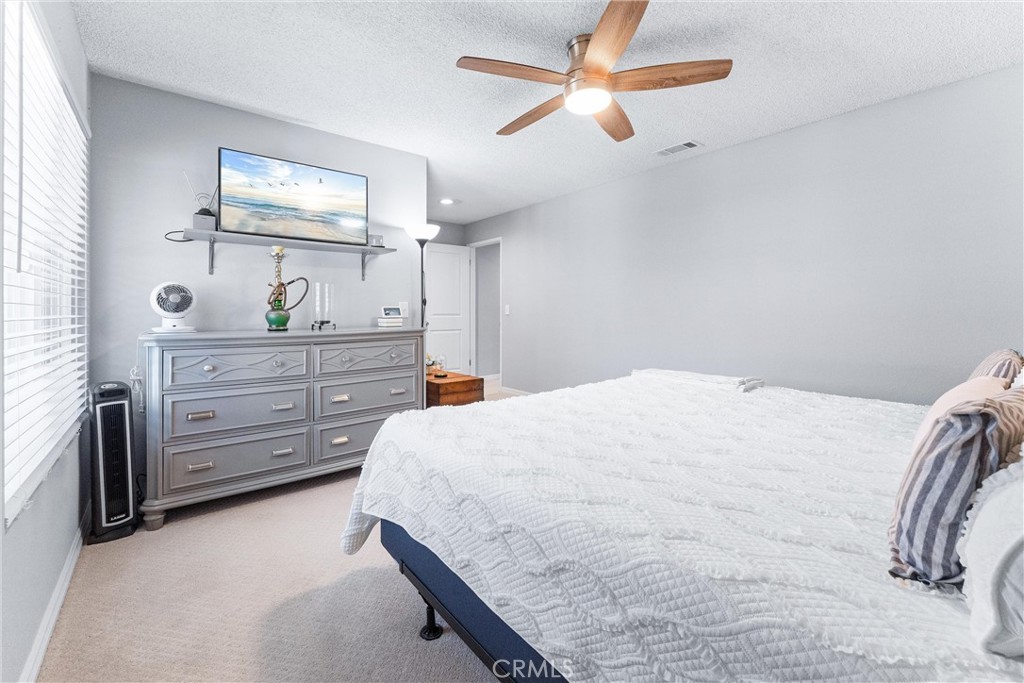 https://media.crmls.org/medias/713bed4c-0f64-4daa-bea7-6d685fbcc4ad.jpg?preset=X-Large