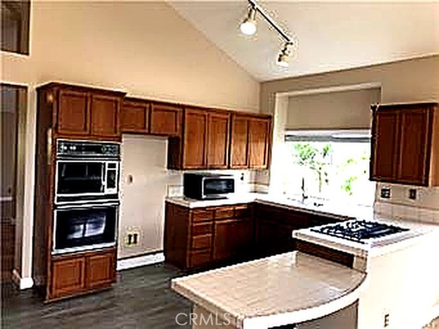 Detail Gallery Image 2 of 16 For 28222 Bedford, Laguna Niguel,  CA 92677 - 3 Beds | 2 Baths