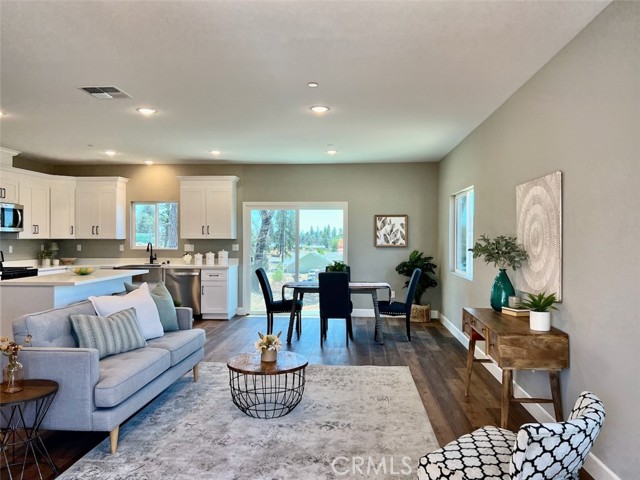 Detail Gallery Image 11 of 36 For 466 Castle Dr, Paradise,  CA 95969 - 3 Beds | 2 Baths