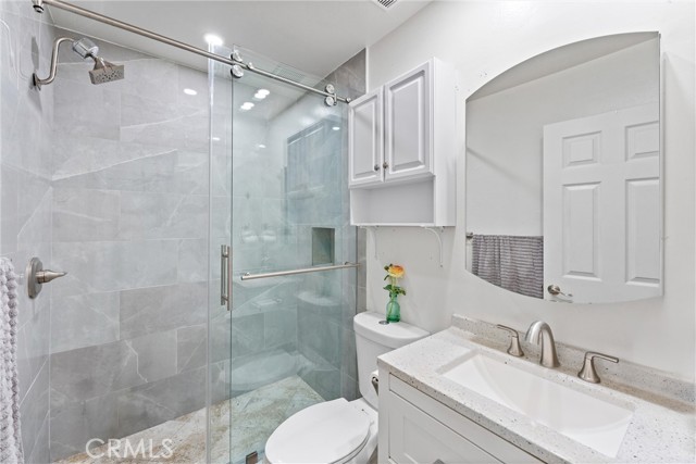 Detail Gallery Image 14 of 27 For 9811 Continental Dr, Huntington Beach,  CA 92646 - 1 Beds | 1 Baths