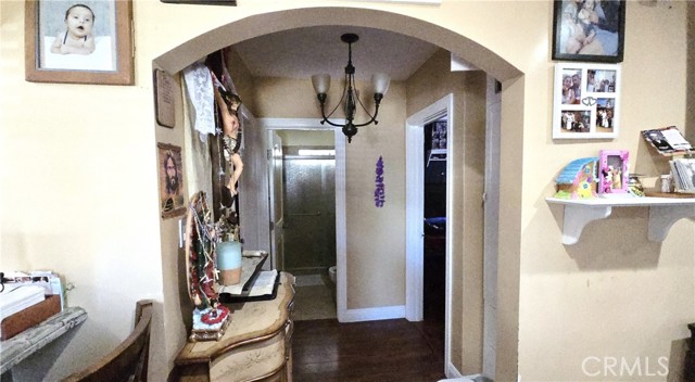 3142 W 112th W Street, Inglewood CA: https://media.crmls.org/medias/713ca1cf-3869-4f60-8bc8-246ba1808f8e.jpg