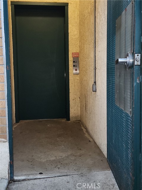 Detail Gallery Image 18 of 19 For 413 Hawthorne #102,  Glendale,  CA 91204 - 2 Beds | 2 Baths