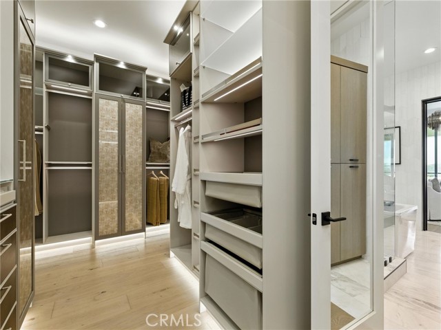 Image 32 of 52 For 533 Big Sur  