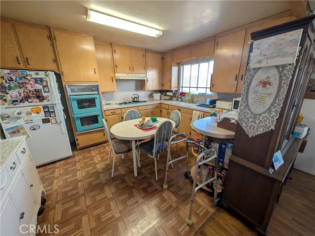 Detail Gallery Image 7 of 21 For 105 Le Point St, Arroyo Grande,  CA 93420 - 2 Beds | 2 Baths