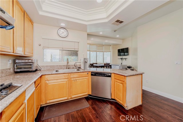 4489 Spencer Street, Torrance CA: https://media.crmls.org/medias/713d992e-b2e7-4d1b-8024-4aff079f20aa.jpg