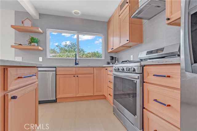 234 N Milford Street, Orange CA: https://media.crmls.org/medias/713dae98-1c3c-4089-a30e-21803524c7e3.jpg