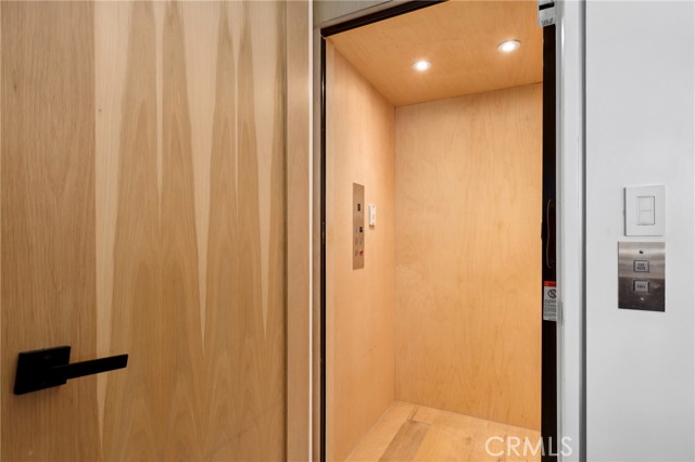 620 Huntington Street, Huntington Beach CA: https://media.crmls.org/medias/713e131b-fba1-488a-a1f3-aedbe8e0b01c.jpg
