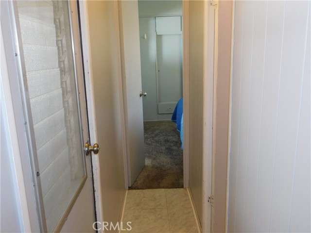 1001 S 3rd Street, Calimesa CA: https://media.crmls.org/medias/713e18b8-e888-407c-832d-d91eb636a018.jpg