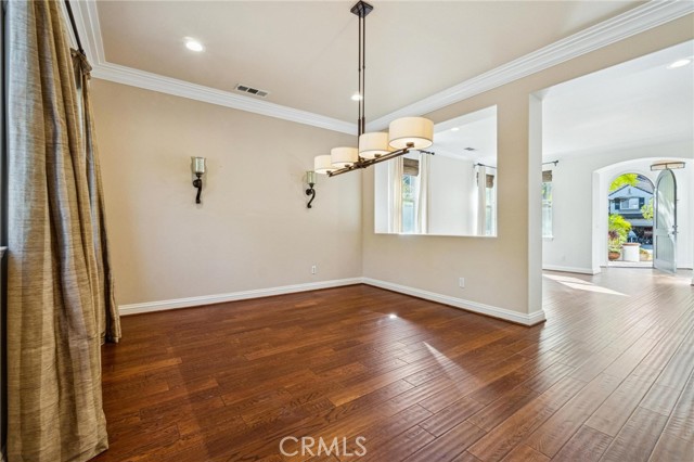 Detail Gallery Image 9 of 65 For 26511 Brooks Cir, Stevenson Ranch,  CA 91381 - 5 Beds | 3/1 Baths