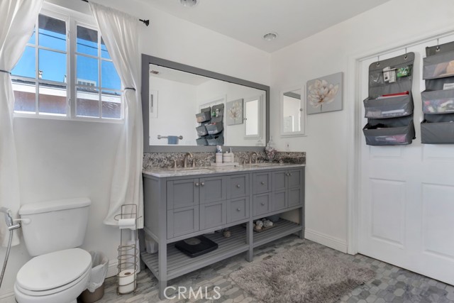 7708 Penfield photo 26