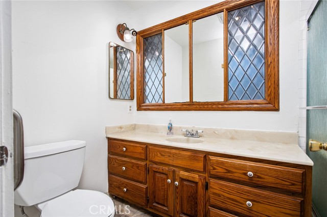 645 S Archer Street, Anaheim CA: https://media.crmls.org/medias/713ebfc2-beb2-4fdd-9436-995e42b3c567.jpg