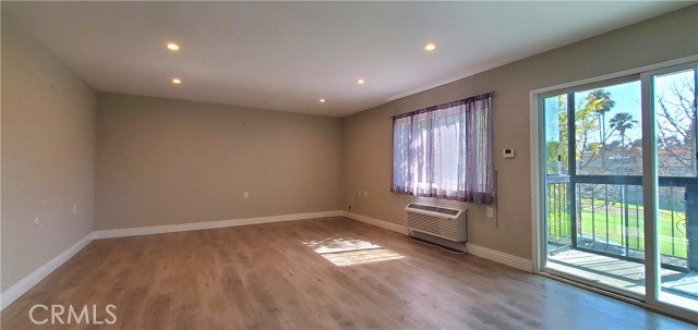 2353 Via Mariposa W, Laguna Woods CA: https://media.crmls.org/medias/71405465-2807-4f59-8204-93a954552231.jpg