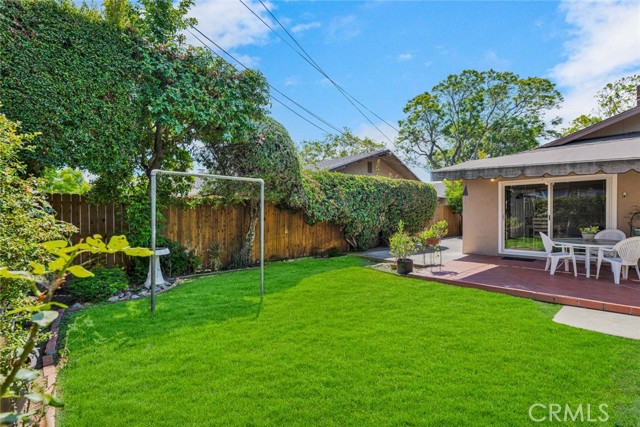 1309 N Linwood Avenue, Santa Ana CA: https://media.crmls.org/medias/71409200-e576-4033-aeac-7f6b133df711.jpg