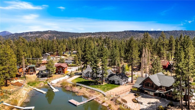 Detail Gallery Image 53 of 61 For 40034 Lakeview Dr, Big Bear Lake,  CA 92315 - 4 Beds | 3/1 Baths