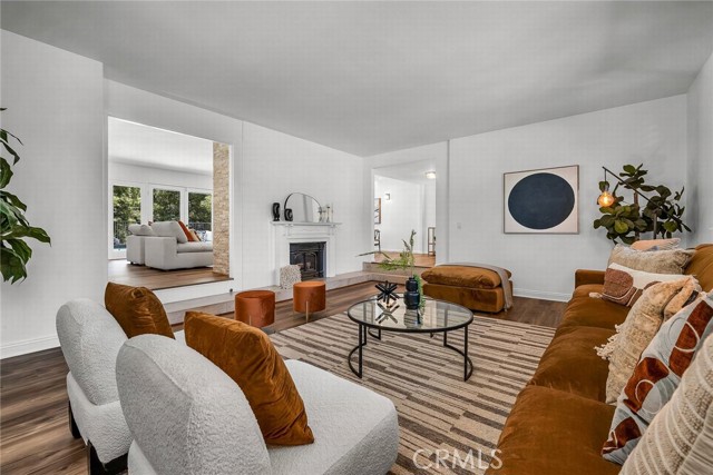 Detail Gallery Image 9 of 35 For 16706 Alginet Pl, Encino,  CA 91436 - 4 Beds | 2/1 Baths