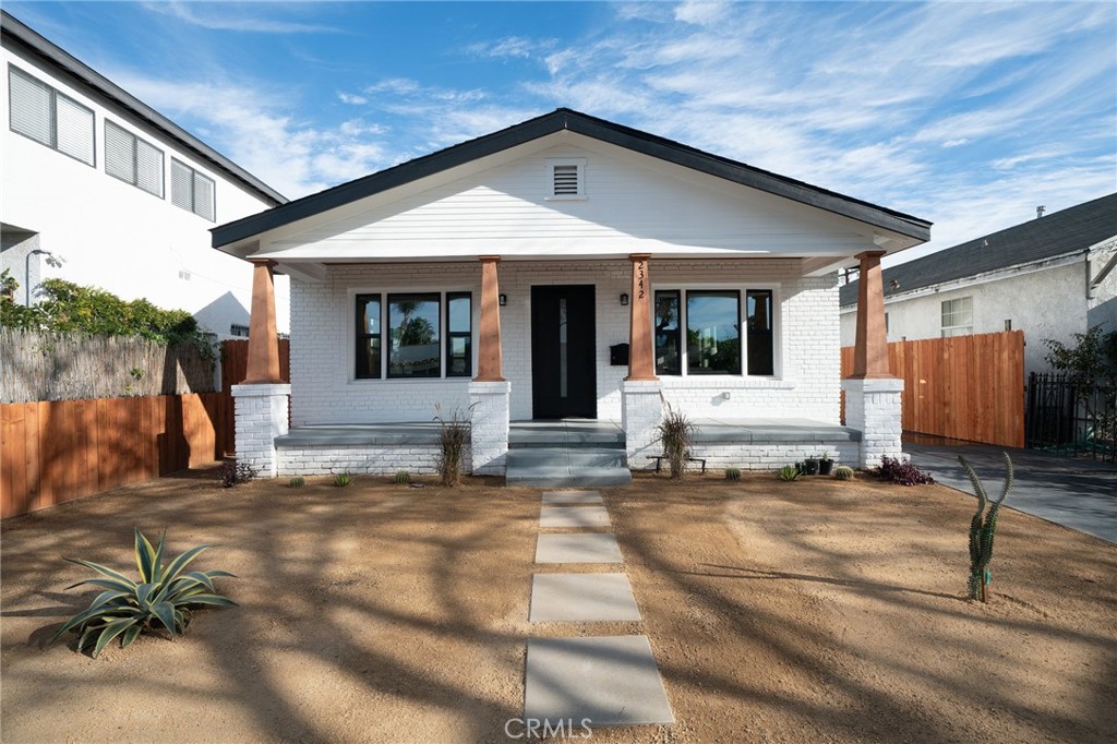 2342 S Cochran Avenue