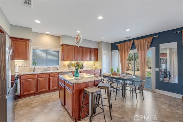 Detail Gallery Image 19 of 37 For 12936 Presidio, Victorville,  CA 92394 - 3 Beds | 2 Baths
