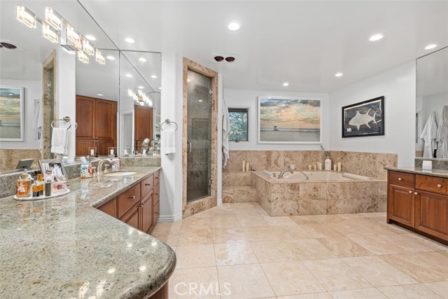 Detail Gallery Image 28 of 41 For 600 Cliff Dr, Newport Beach,  CA 92663 - 5 Beds | 4/1 Baths