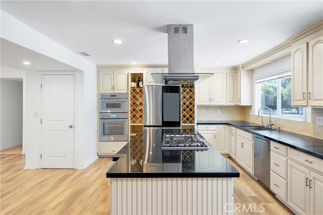 Detail Gallery Image 24 of 70 For 17211 Orozco St, Granada Hills,  CA 91344 - 5 Beds | 5/1 Baths