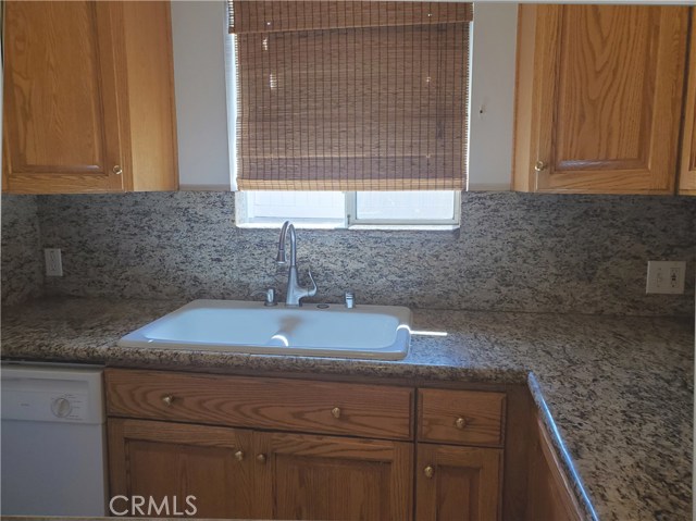 17961 Lull Street, Reseda CA: https://media.crmls.org/medias/714330d3-7376-4eea-87e5-cb13552c9271.jpg
