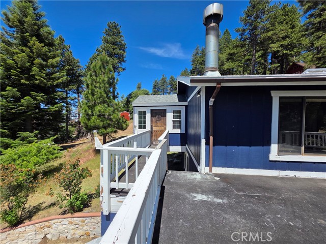 Detail Gallery Image 16 of 25 For 31510 Valley Ridge Dr, Running Springs,  CA 92382 - 4 Beds | 3 Baths