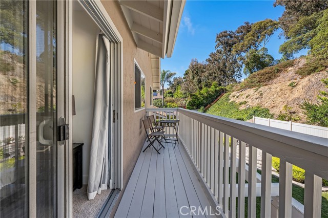 Detail Gallery Image 19 of 48 For 5497 Coral Reef Avenue, La Jolla,  CA 92037 - 5 Beds | 3 Baths